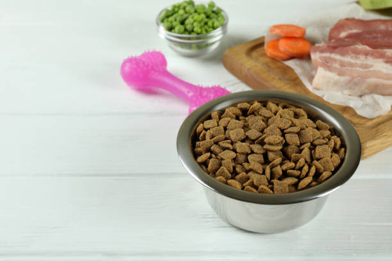 123-94-4 مونو و دی گلیسیرید اسیدهای چرب امولسیفایر درجه غذایی E471 برای خوراک