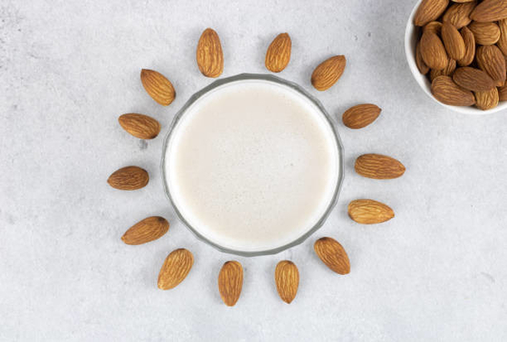 ثبات دهنده ایمنی گلیسیرین مونوستیرات تقطیر شده گواهی شده برای نوشیدنی های پروتئین